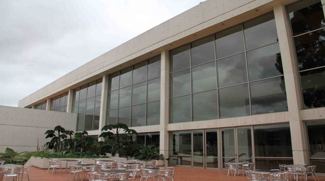 Biblioteca Julio Mario Santodomingo